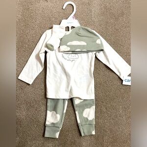 NWT Carter’s brand 9mo outfit